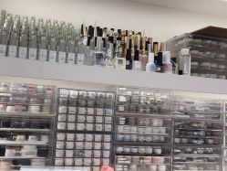 -花岐款式专研健康美甲沙龙