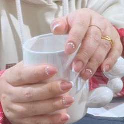 -花颜悦色款式美甲美睫