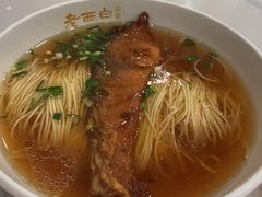 -老西白点心店