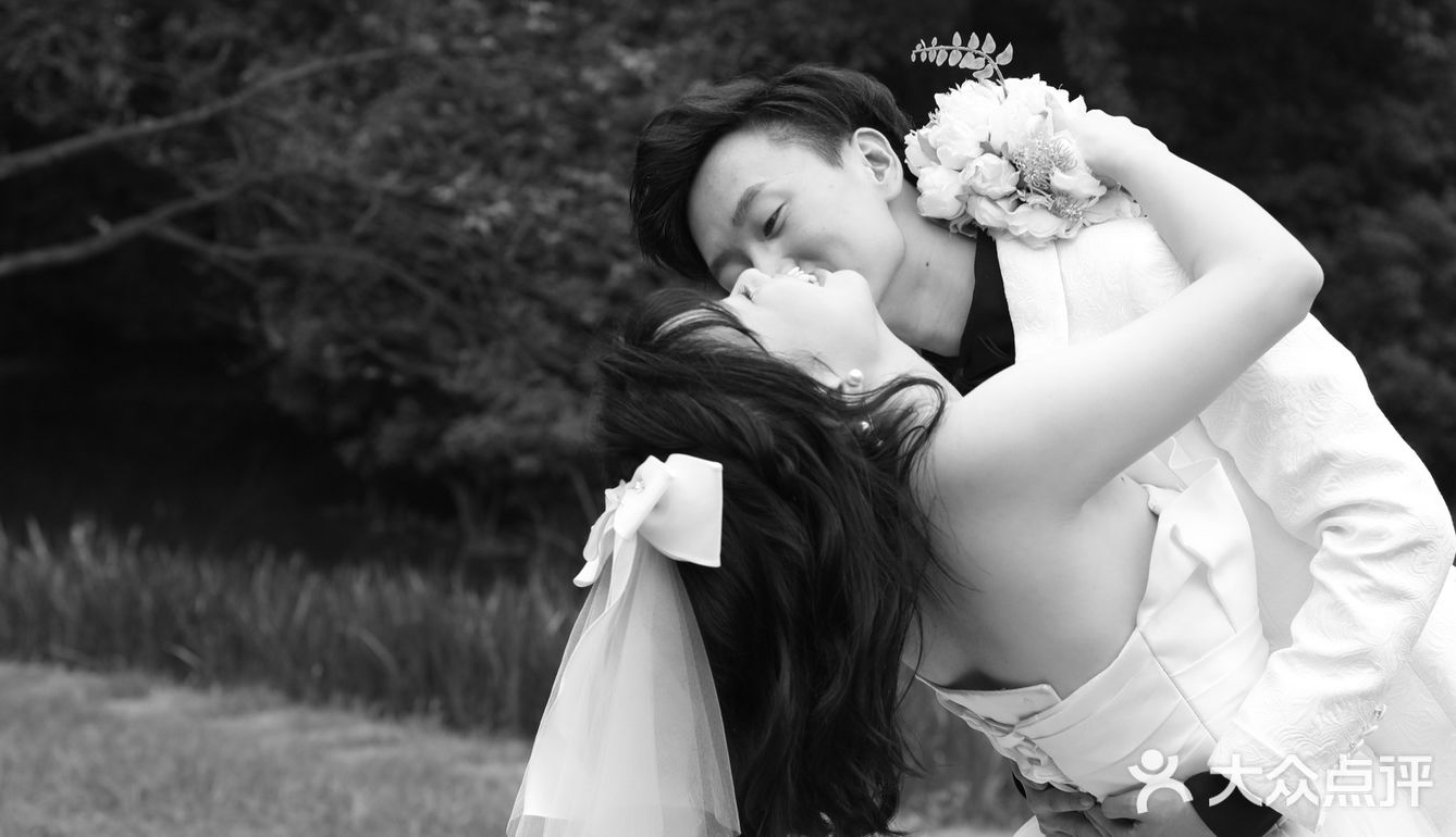 艾尔文婚纱照
