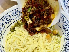 -李与白包子铺(桐梓林店)