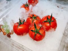 番茄脆菇沙拉-小大董·烤鸭(观景餐厅·南京西路店)