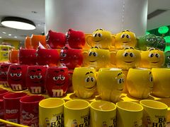 -m豆巧克力世界(上海世茂广场店)