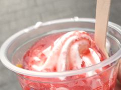 雪王草莓大圣代-蜜雪冰城(浙江大学店)