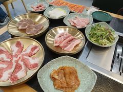 -臻牛烤肉