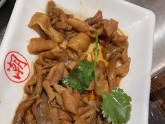 -潮界(LU·ONE凯德晶萃广场店)