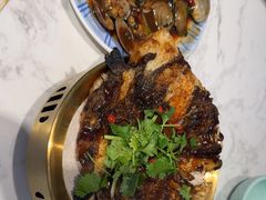 -嗨辣小聚·盘锦河蟹·海鲜烧烤龙虾(盘锦十年好店)