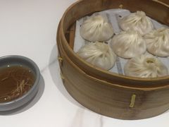 蟹粉小笼-馋三尺蟹粉小笼(人民广场店)