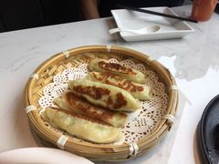 素锅贴-峨嵋小镇·川菜(勒泰中心店)