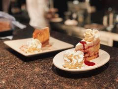 白巧克力覆盆子大理石纹芝士蛋糕-The Cheesecake Factory 芝乐坊餐厅(王府中環店)