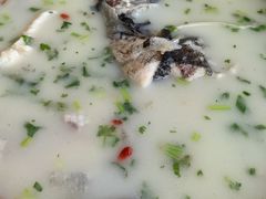 -美顺香食府鱼头老店(雪野湖店)
