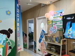 -蓝话筒·少儿成人演讲口才·主持朗诵·戏剧表演(大华第一坊店)