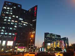 -新中关购物中心