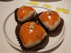 蜜汁叉烧酥-香港龙凤楼(巨鹿路洋房店)