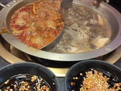 -沸炉重庆老火锅(军事博物馆店)