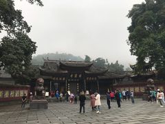 -峨眉山报国寺