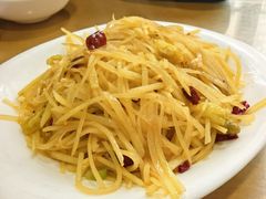 -东北四季饺子王(华山路店)