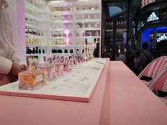 -Dior迪奥(上海世茂广场店)