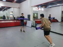 -巅峰减重高端减肥训练营(惠州店)