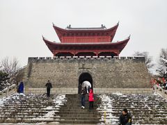 -巴陵广场