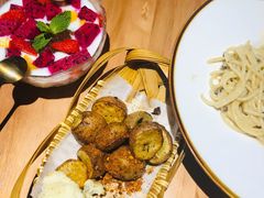-POKEE VIA&Brunch·维娅(重庆来福士店)