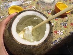 -志龙皇冠吃货椰子铺