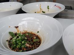 -钟方模白家肥肠粉(春熙店)