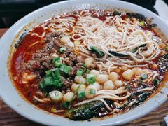 -丁丁猫重庆小面(徐州路店)