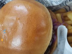 -TRIPS BURGER(大钟寺店)