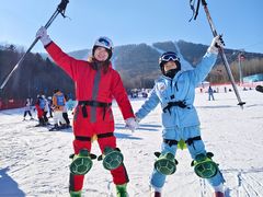 -亚布力新体委滑雪场