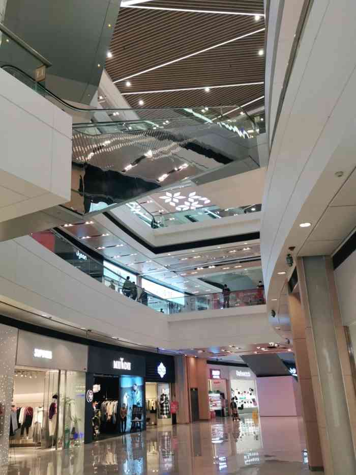 领展购物广场·广州-"西城都荟位于黄沙地铁站上盖,周围有几个大.