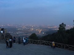 -鬼笑石后山停车场
