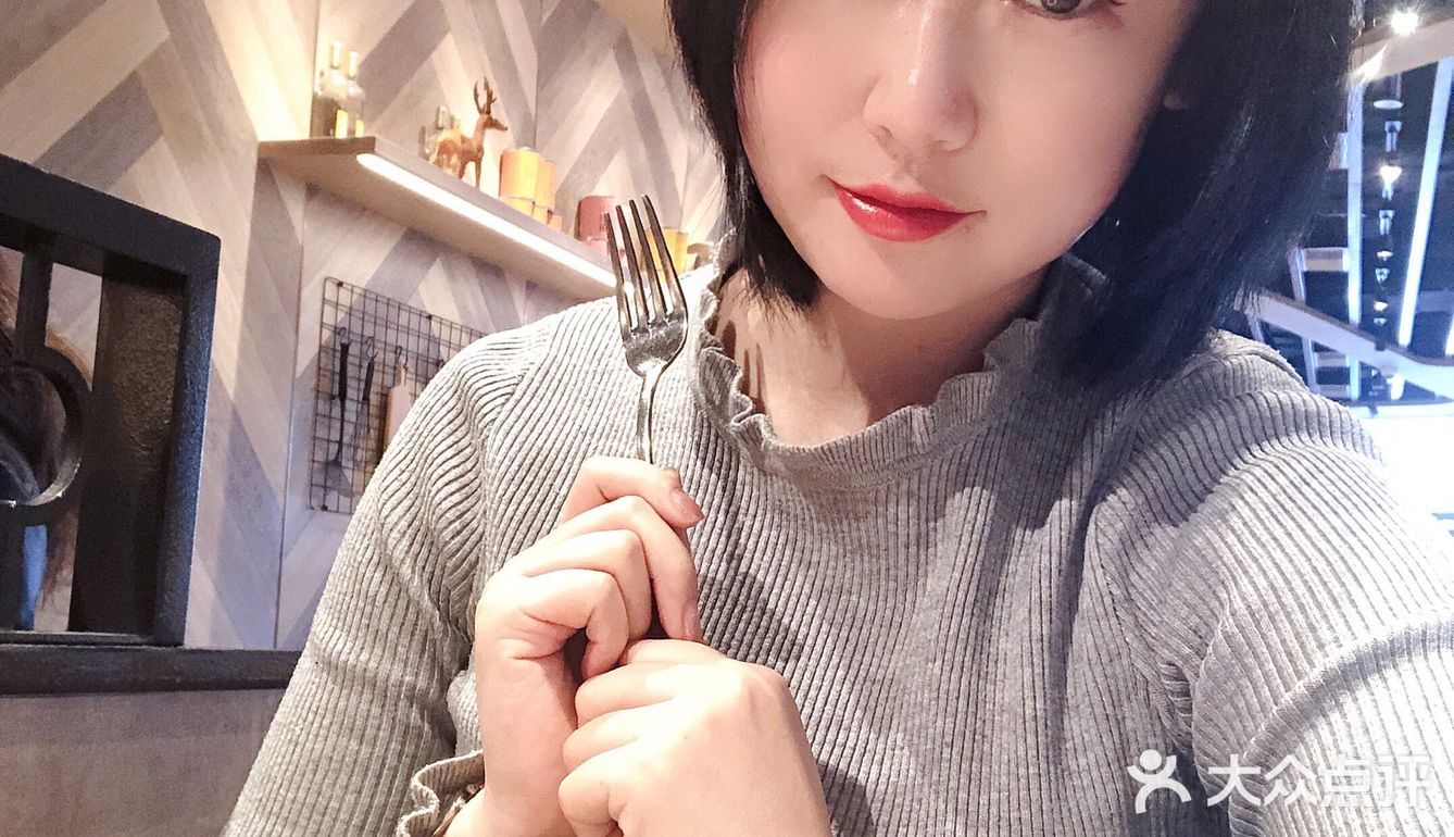 [爱心][爱心]寒冷冬日，喜提必胜客霸王餐[胜利]