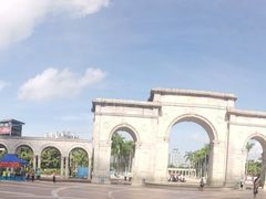 -茂名熹龙国际大酒店(人民广场高铁站店)