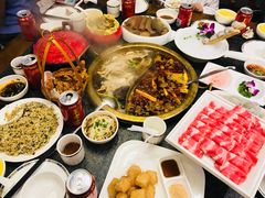 -小天鹅火锅·一线江景洪鼎旗舰店(洪崖洞店)