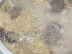 -三人行骨头王火锅(长寿店)