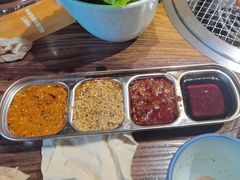 -明洞阿姨·韩式酱蟹烤肉·创意料理(三元桥店)