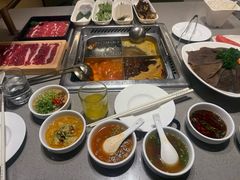 牛油辣+番茄鸳鸯锅-海底捞火锅(王府井银泰in88店)