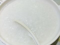 -麦谷轻餐(郑记粥铺金汇店)