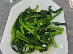 -银峰农庄·特色烧鸡·鲜无花果浸鸡