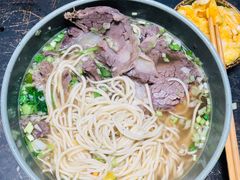 -臻老板牛肉面(光华路SOHO店)