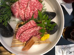 -山川小町·极番烧肉(新地假日广场店)