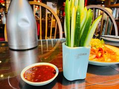 乳瓜蘸酱-江边城外烤全鱼(方庄时代购物中心店)