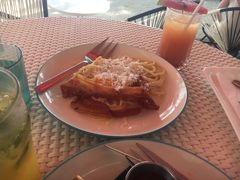 -Cha Cha's Beach Cafe