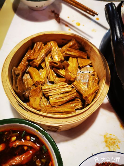 赞花婆鲜兔辣卤火锅图片