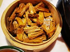 -赞花婆鲜兔辣卤火锅