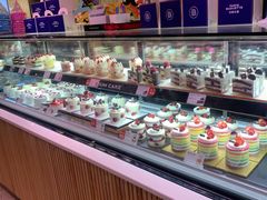 面包甜点陈列柜-巴黎贝甜(龙之梦购物中心虹口店)