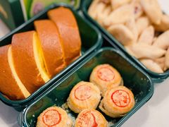 腌笃鲜鲜肉月饼-泸溪河桃酥(亭湖宝龙广场店)