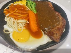 -汤姆家的牛排意面披萨(新城市广场店)