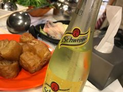 -鲜入围煮花胶鸡海鲜火锅